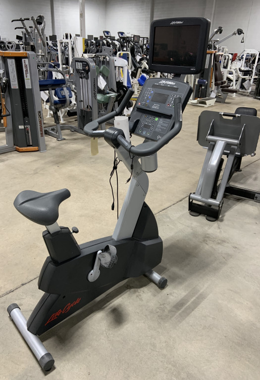 life fitness clsc upright bike