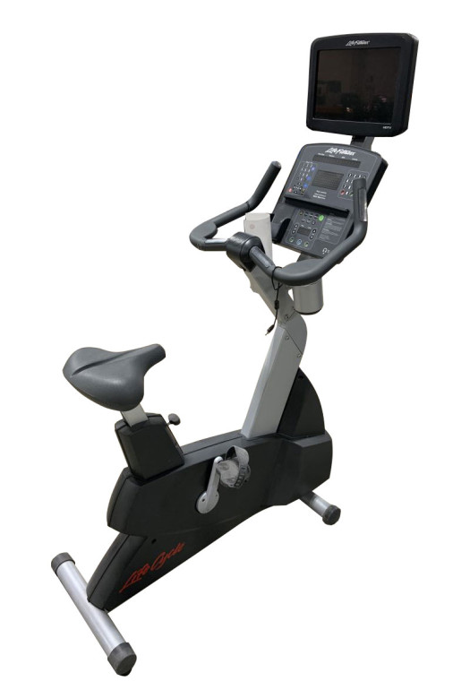 Life Fitness Integrity Series CLSC Upright Bike (Used)